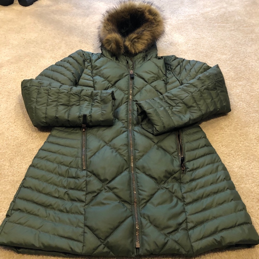 Army green mid-length winter coat